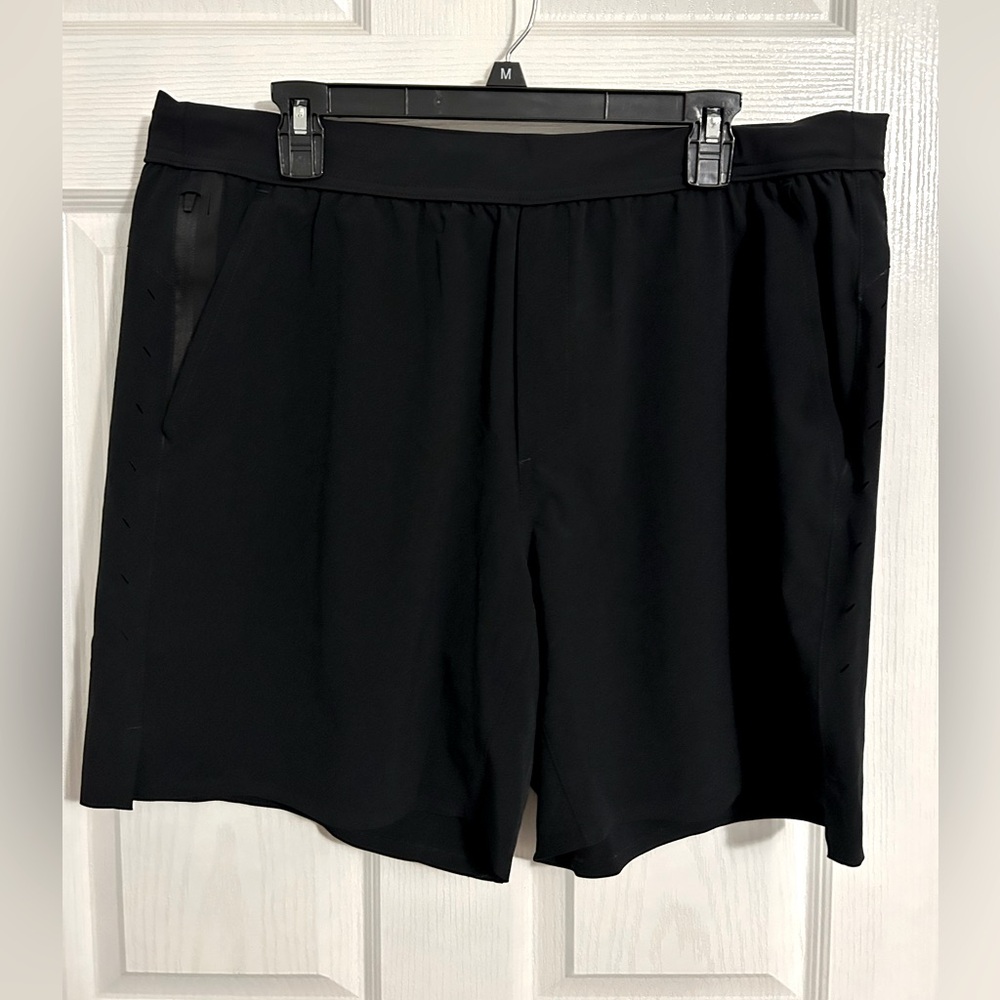 Ten Thousand 7” Interval Short- Black